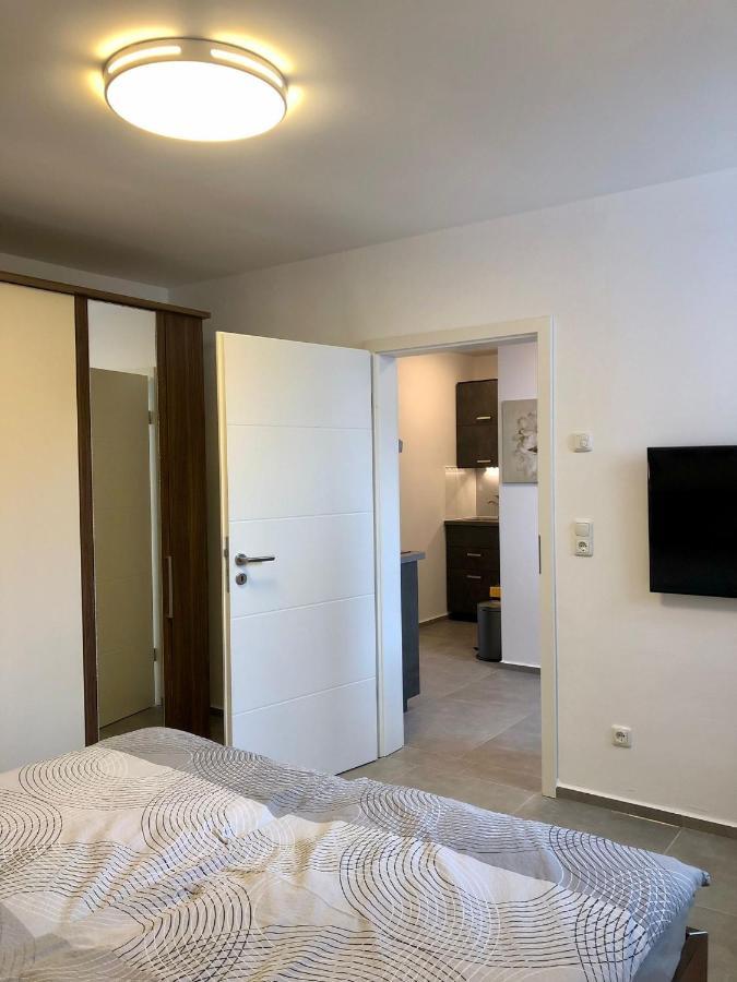 Erdgeschoss-Appartement Mit Seeterasse Ahrensbok Zewnętrze zdjęcie